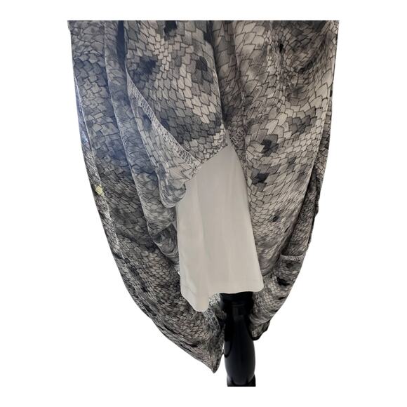 She + Sky Women Gray White Maxi Dress Snake Skin V Neck Summer Size L - Picture 9 of 9